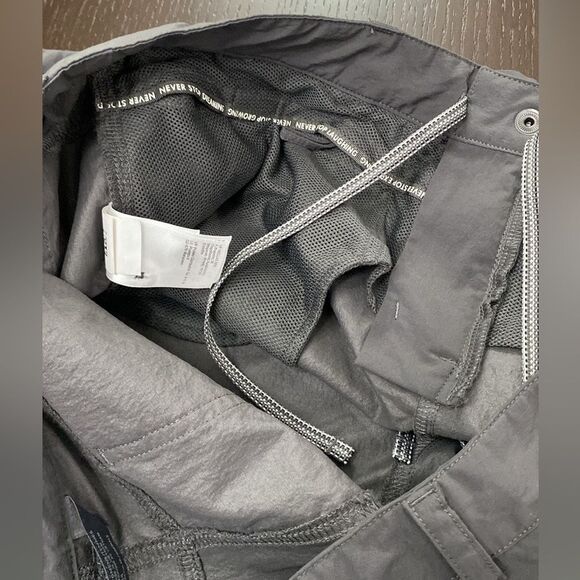 The North Face Gray Cargo Shorts Relaxed Fit - Picture 10 of 11